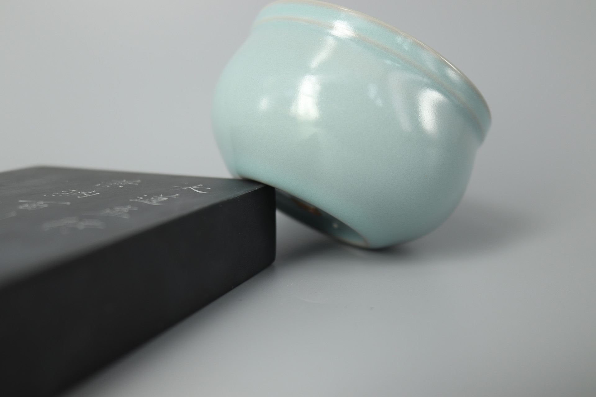 汝窑王新政仿古天青釉正字底款精品平底有容杯_德丰汝瓷